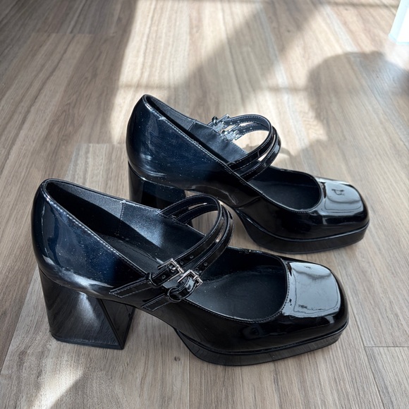 ALDO Black Patent Leather Platform Mary Jane Heels - Picture 2 of 7